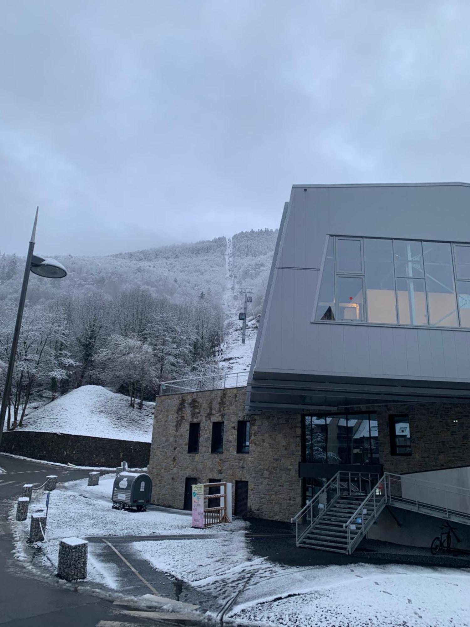 Appartement Au Pied Des Telecabines Res La Soulan Bagneres-de-Luchon Luaran gambar
