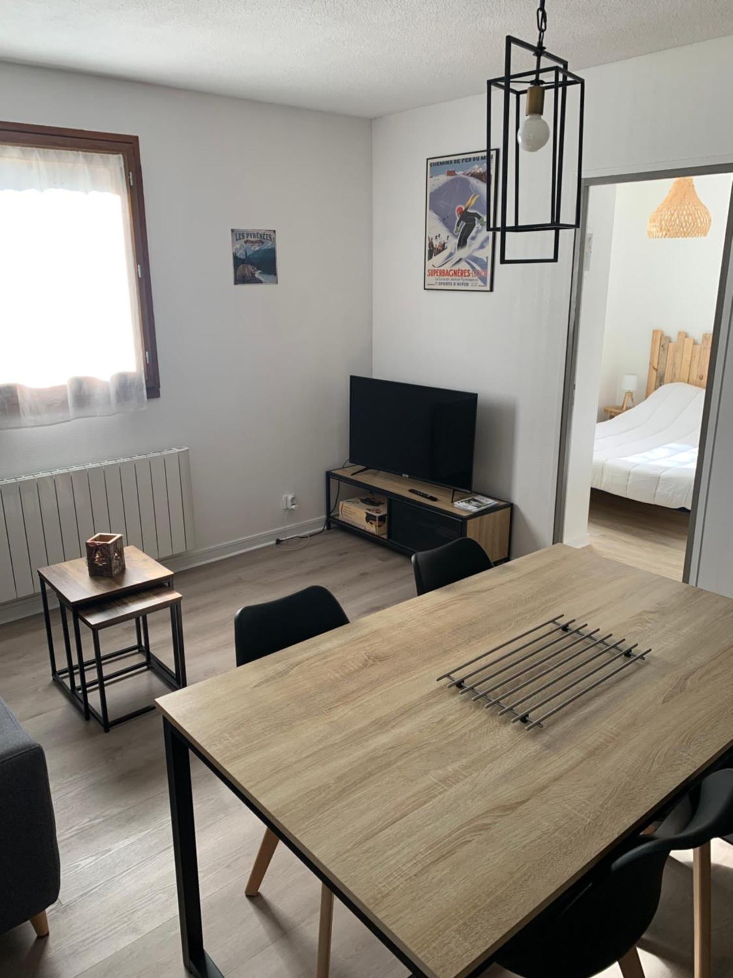 Appartement Au Pied Des Telecabines Res La Soulan Bagneres-de-Luchon Luaran gambar
